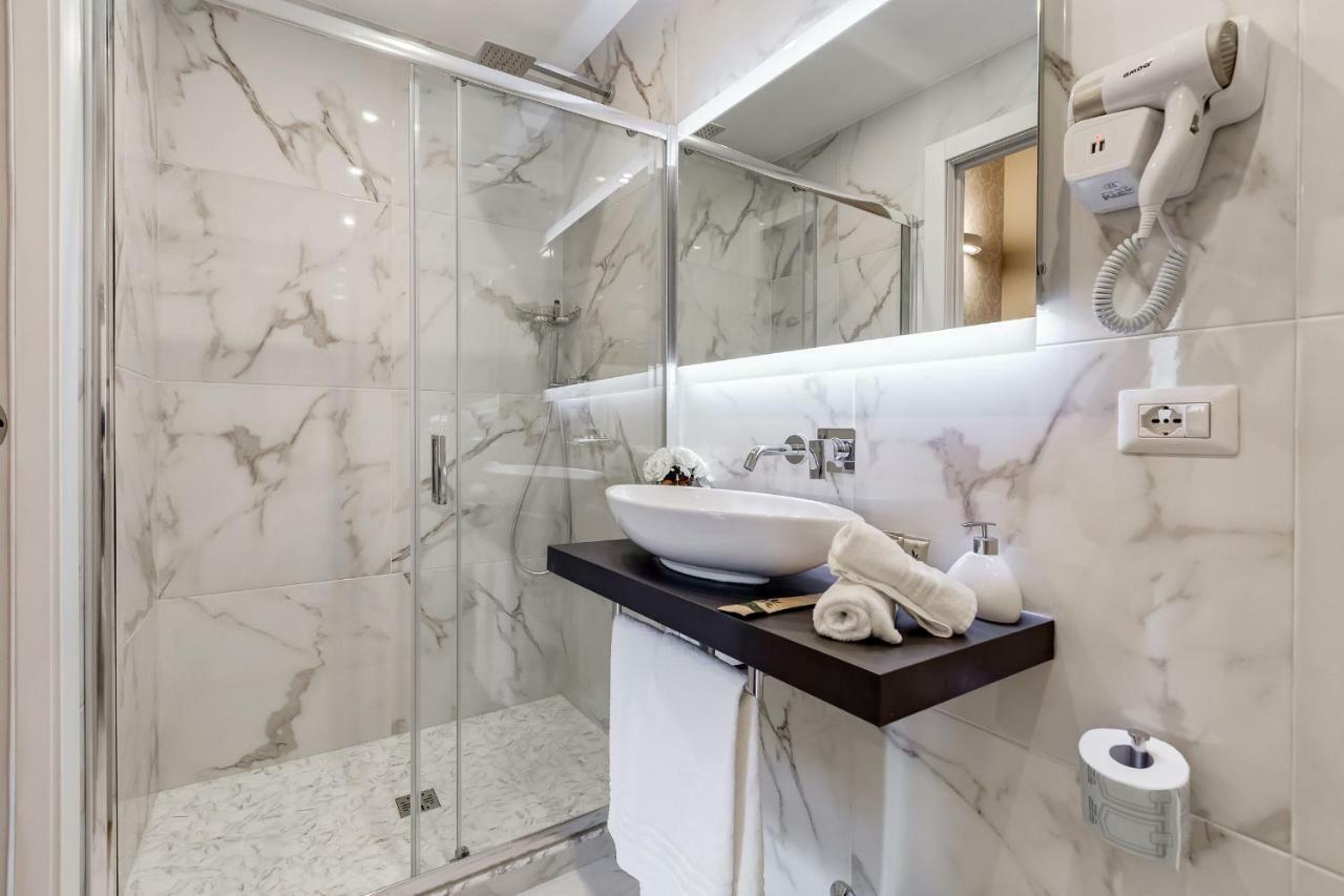 Trevi Private Suites By Premium Suites Collection โรม ภายนอก รูปภาพ