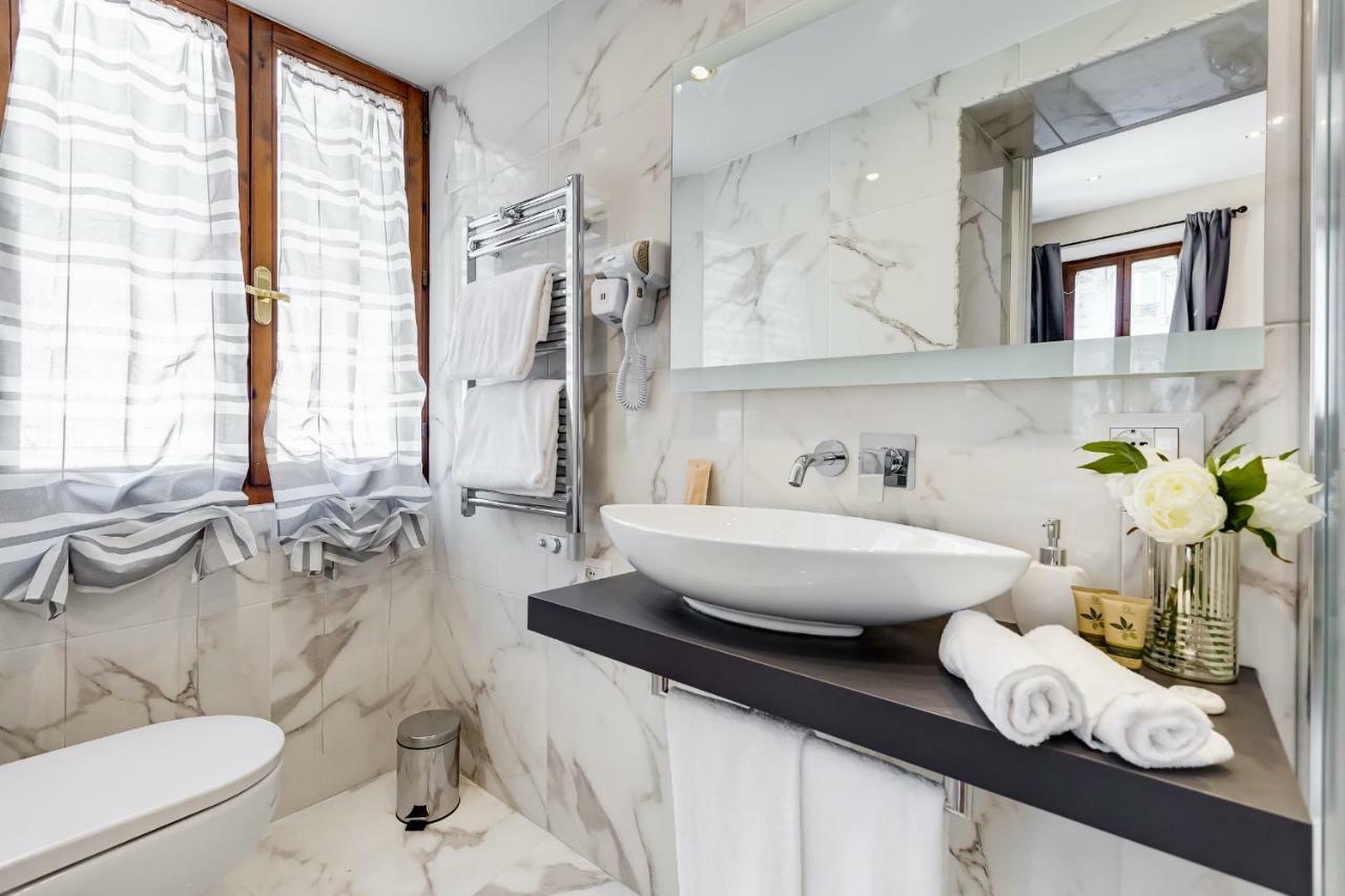 Trevi Private Suites By Premium Suites Collection โรม ภายนอก รูปภาพ