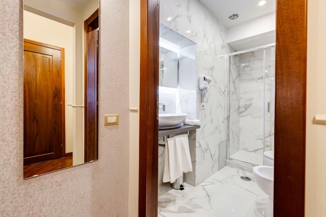 Trevi Private Suites By Premium Suites Collection โรม ภายนอก รูปภาพ