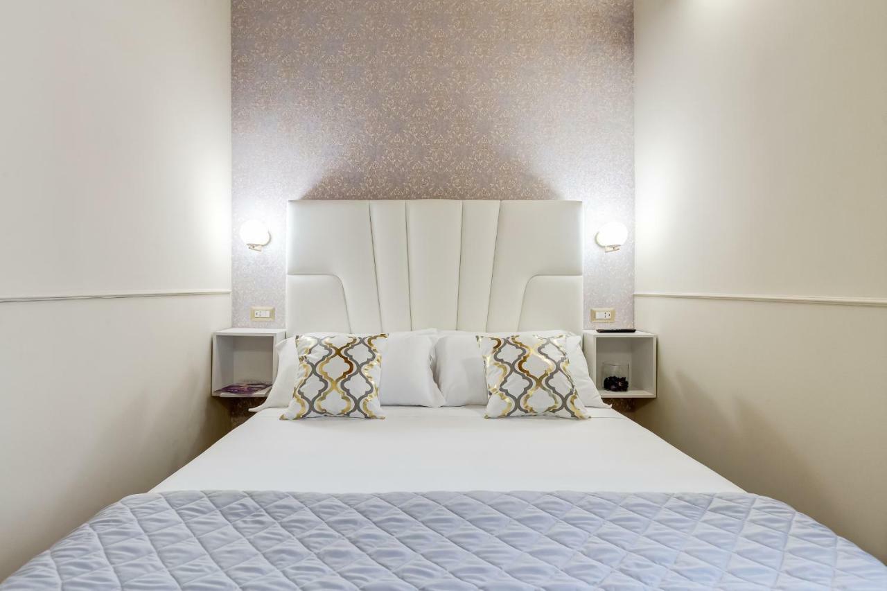 Trevi Private Suites By Premium Suites Collection โรม ภายนอก รูปภาพ